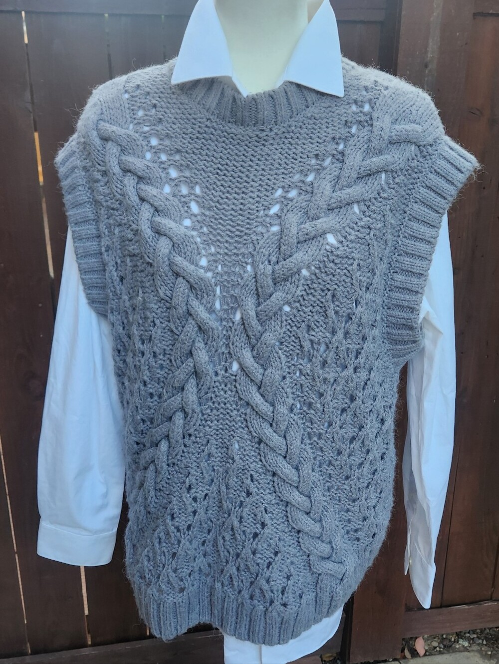 Zara Gray Chunky Cable Knit Sleeveless Sweater